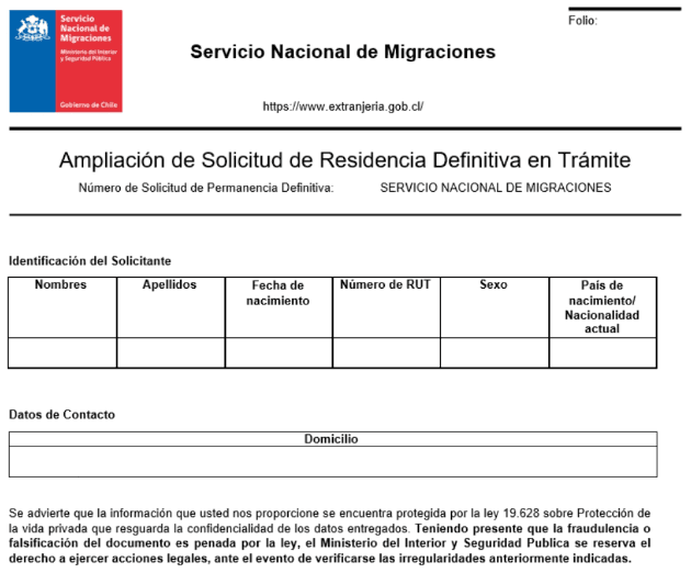 Formulario del Servicio Nacional de Migraciones para la ampliación de una solicitud de residencia definitiva en trámite, con la tabla de identificación del solicitante.